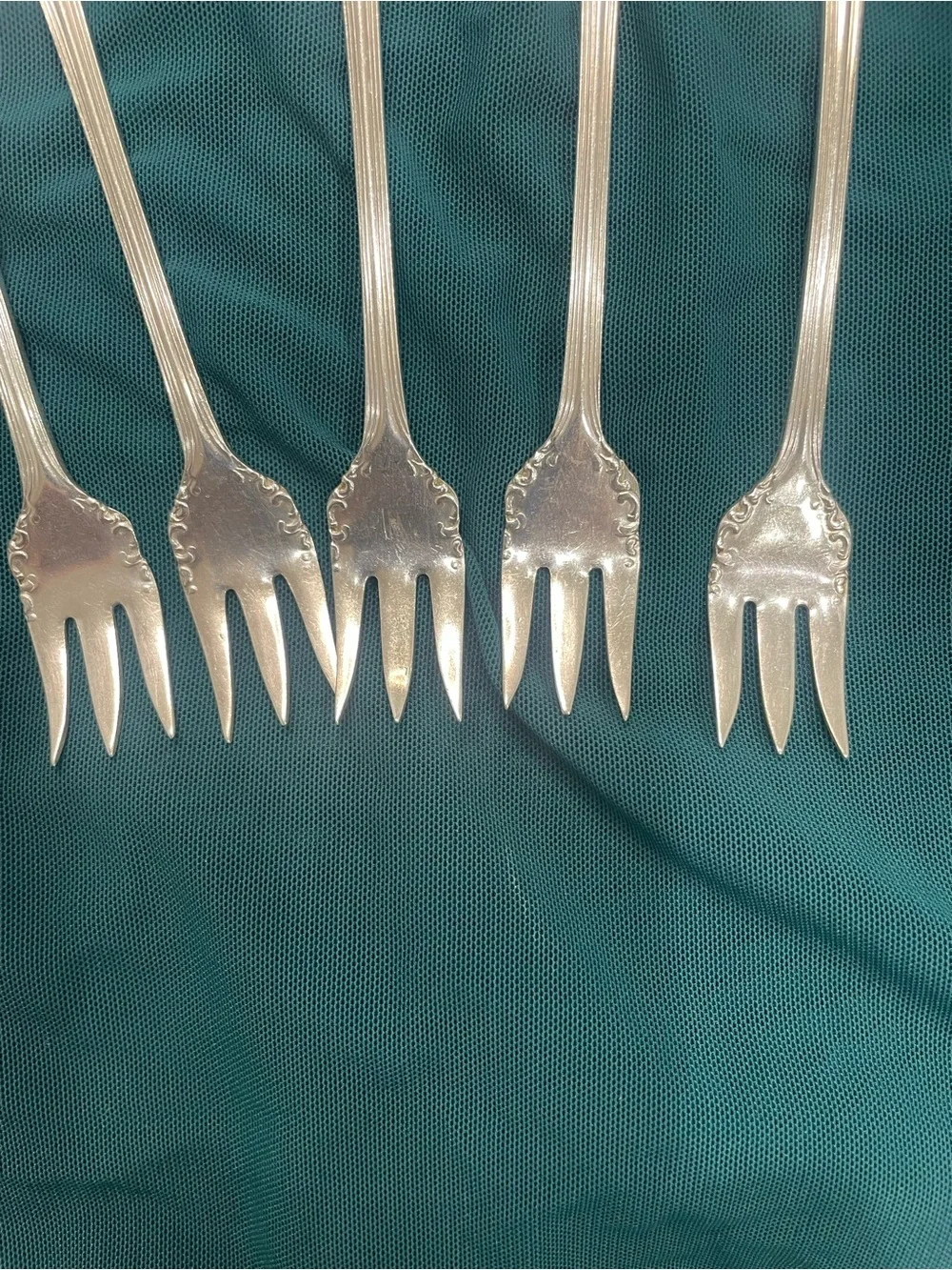 William Rogers & Sons Kinsington set five